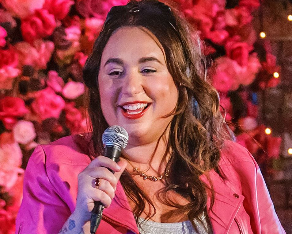 Liza Treyga on Ntelfix Naija